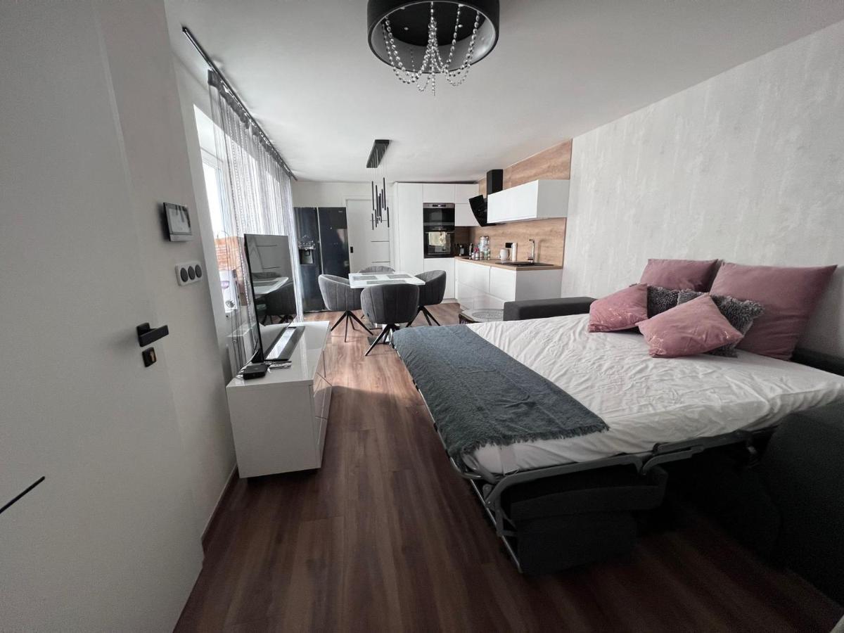 Elizabeth'S Apartments Velké Pavlovice Extérieur photo
